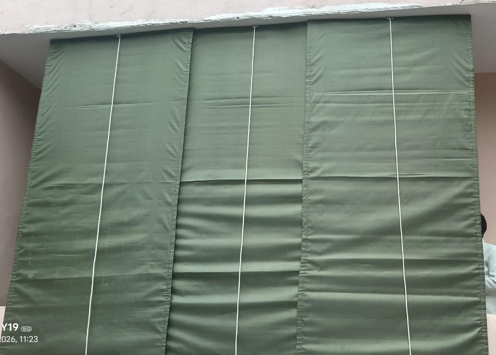 Outdoor all-weather dark olive canvas roll-up chick blind for monsoon protection
